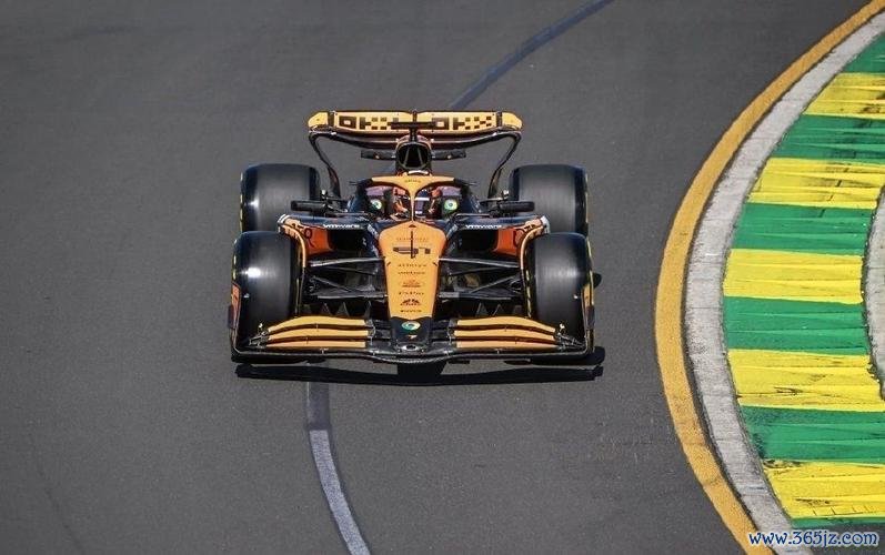 F1澳大利亚站法拉利包揽冠亚军 维斯塔潘退赛